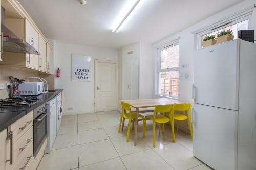 272 and 294 franciscan road roomsandstudios by dc london rooms