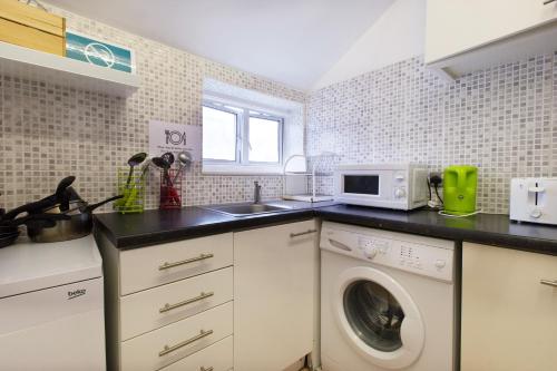 272 and 294 franciscan road roomsandstudios by dc london rooms