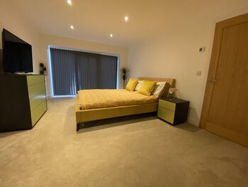 Captivating 4-Bed House In Lincoln,Lincolnshire>>Lincoln,3.5 star