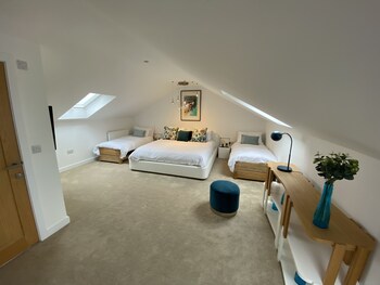 Captivating 4-Bed House In Lincoln,Lincolnshire>>Lincoln,3.5 star