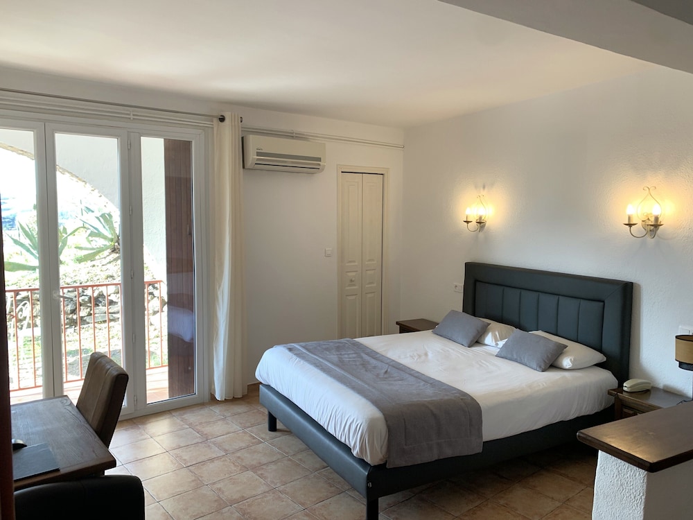 hotel le catalan restaurant le miradou