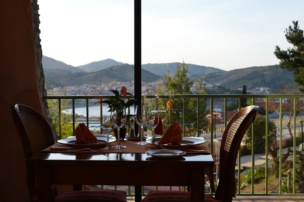 hotel le catalan restaurant le miradou