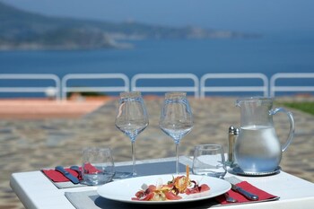 hotel le catalan restaurant le miradou