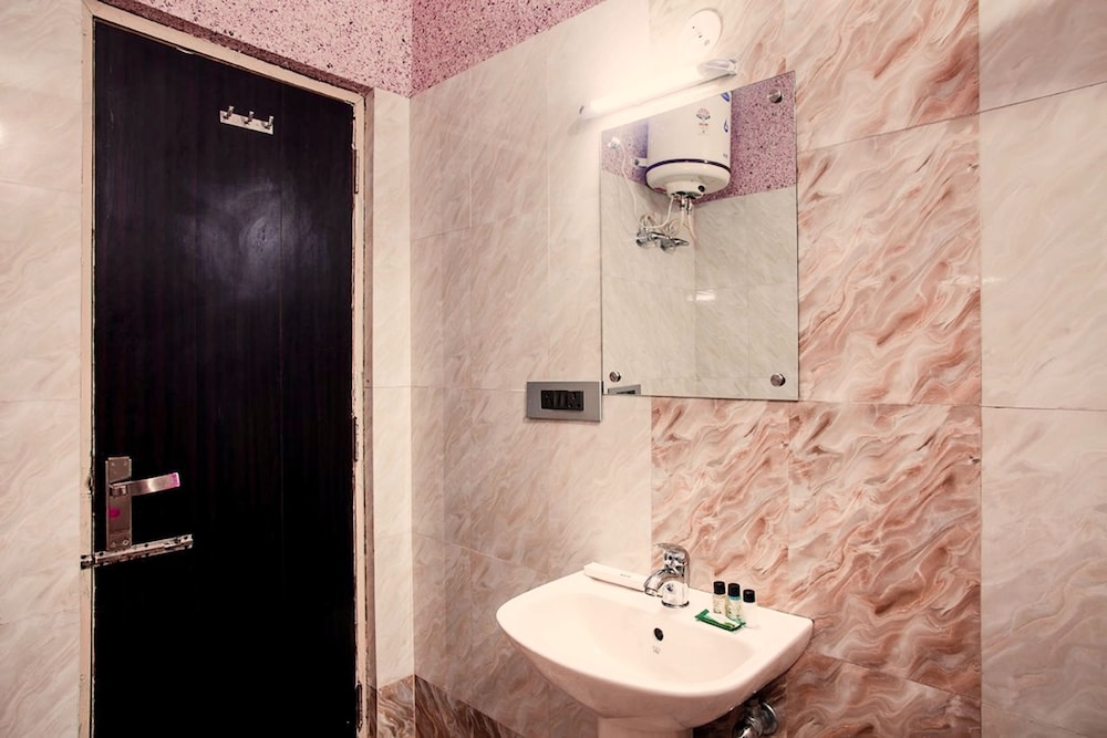 genx sundaram haldwani