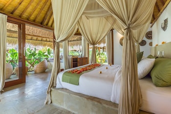 emocean beach boutique resort