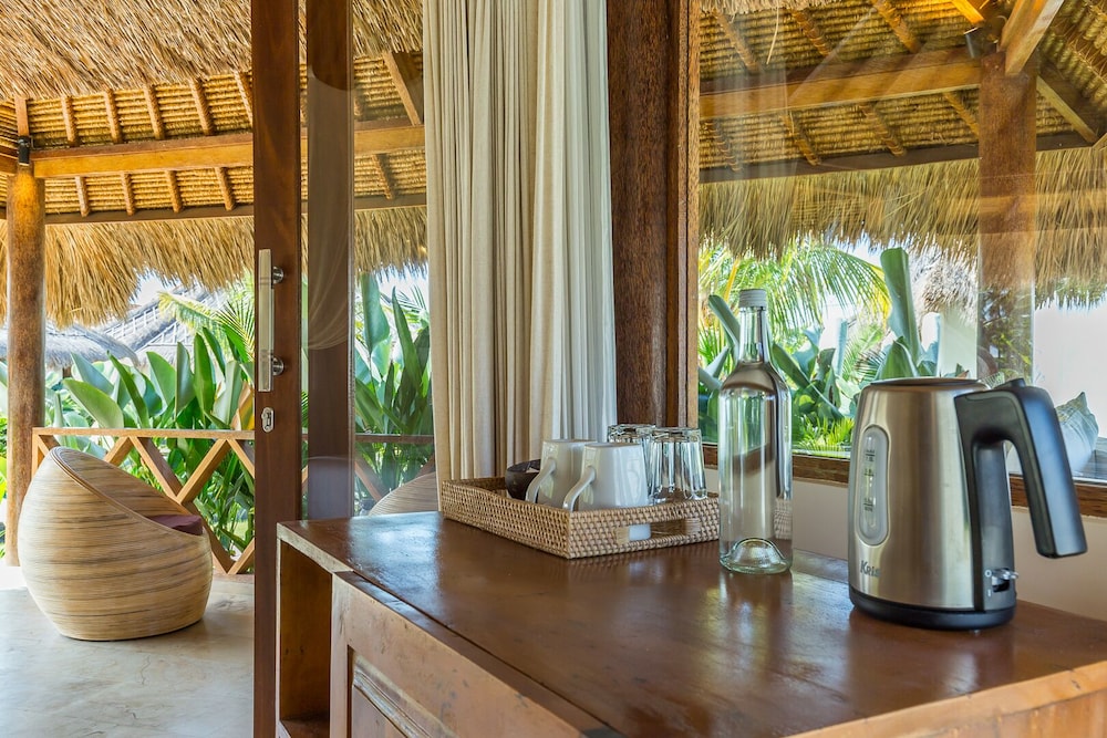 emocean beach boutique resort