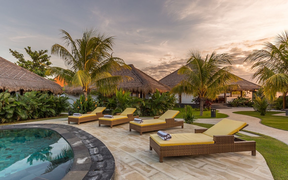 emocean beach boutique resort