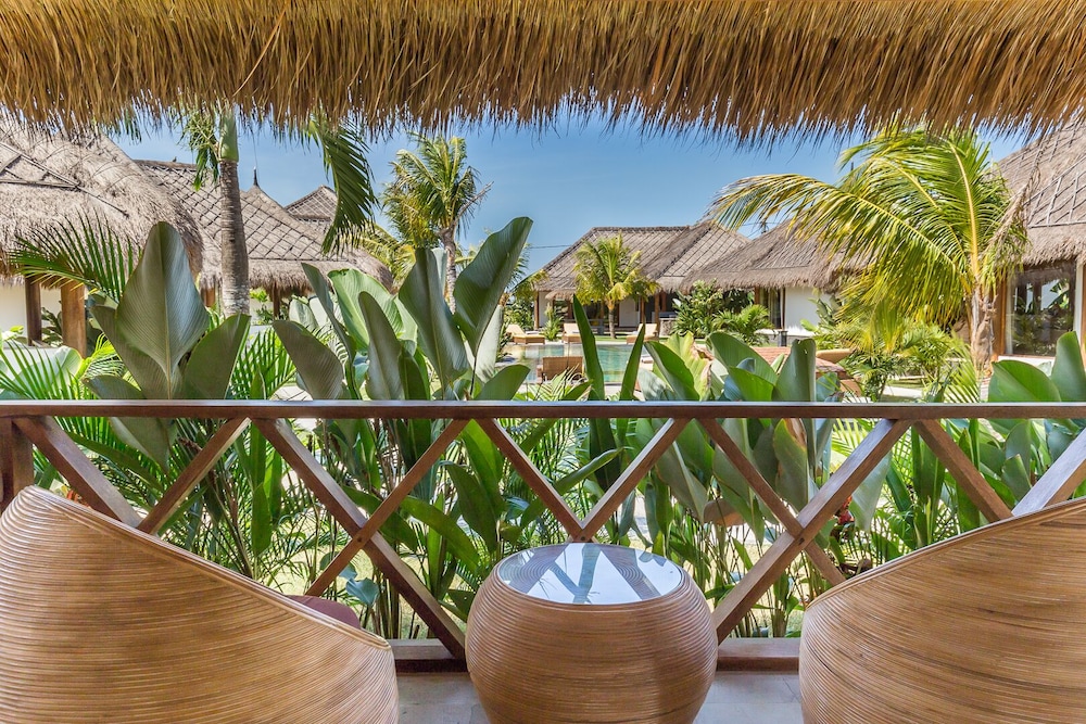 emocean beach boutique resort