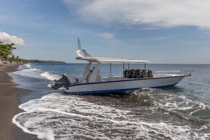 emocean beach boutique resort