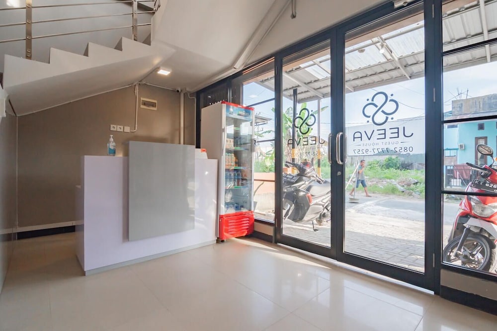 reddoorz plus near siloam hospital balikpapan