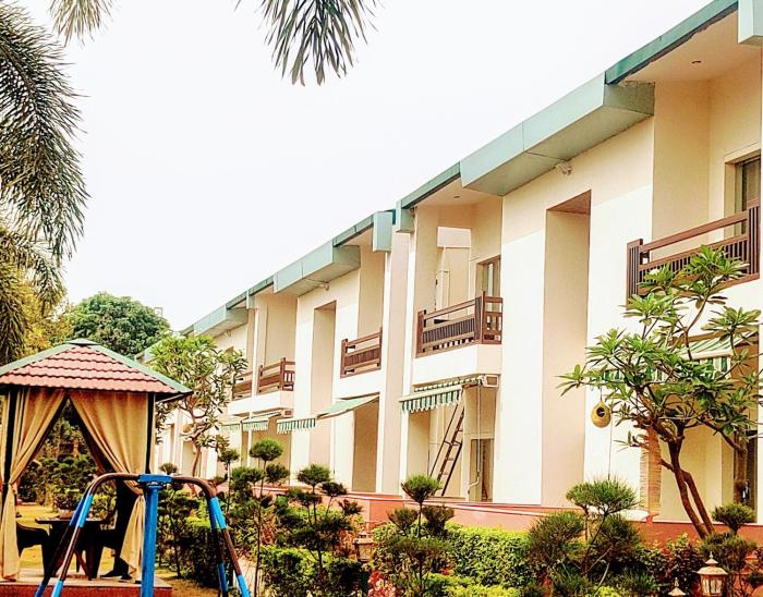 the neeraj river forest resort