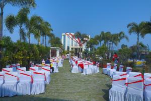 the neeraj river forest resort