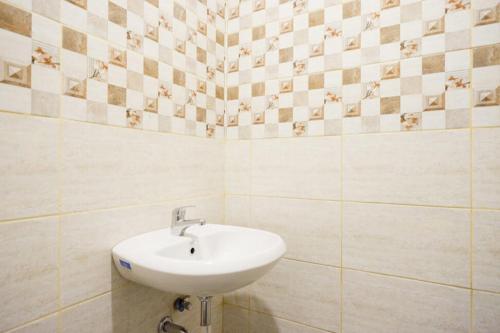 formerly reddoorz plus near jogja city mall 5