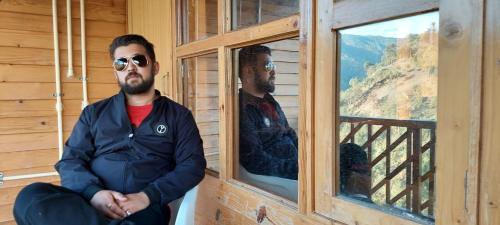 golden valley cottages chail