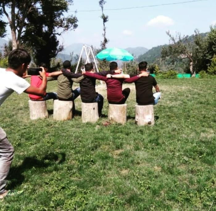 golden valley cottages chail