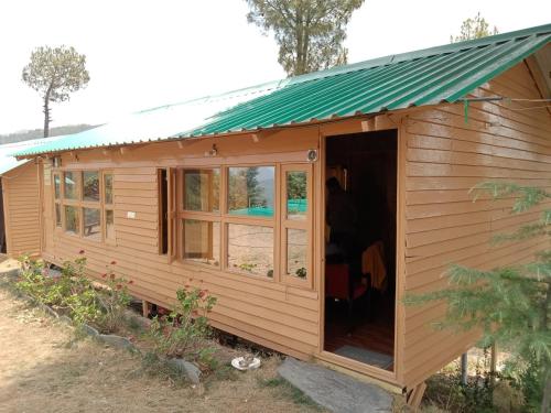 golden valley cottages chail