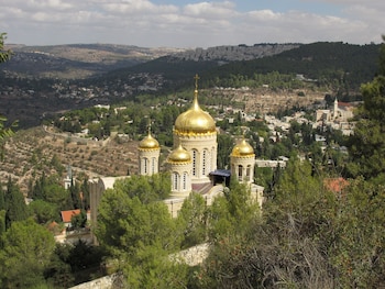 khan ein karem boutique hotel
