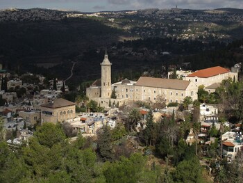 khan ein karem boutique hotel