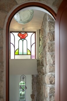 khan ein karem boutique hotel
