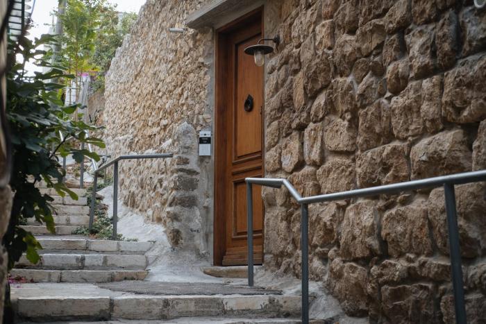 khan ein karem boutique hotel