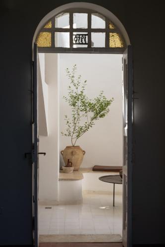 khan ein karem boutique hotel