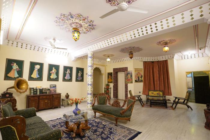 hotel radoli house heritage hotel