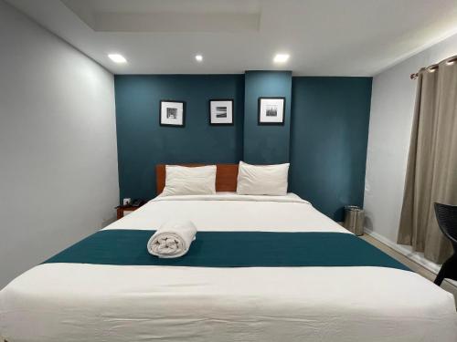 the reach hotel