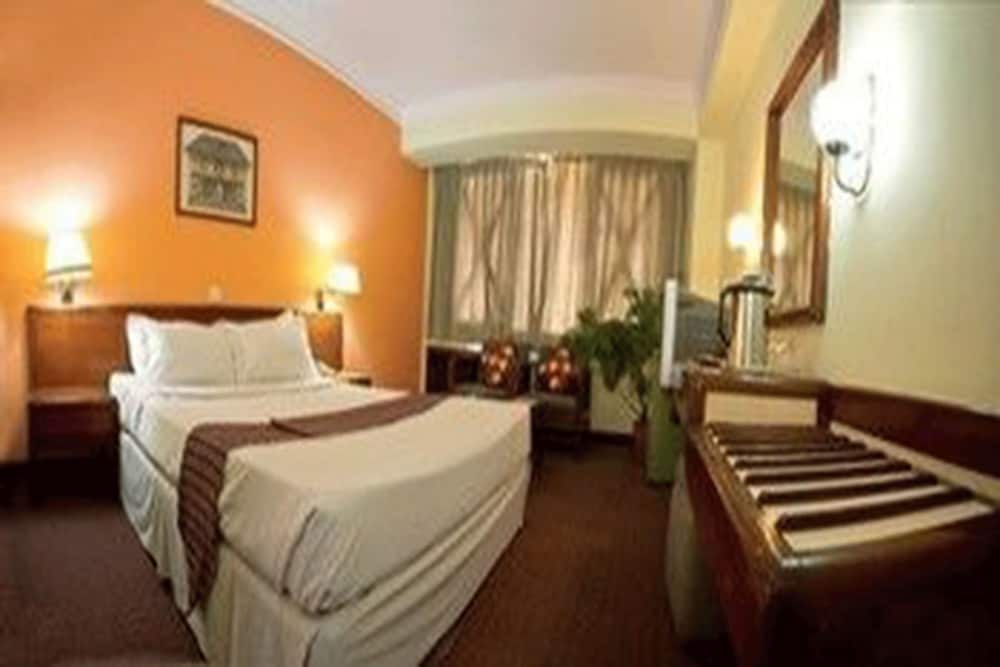 hotel mountain