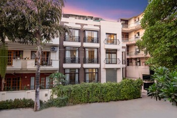 bedchambers serviced apartments sector 40