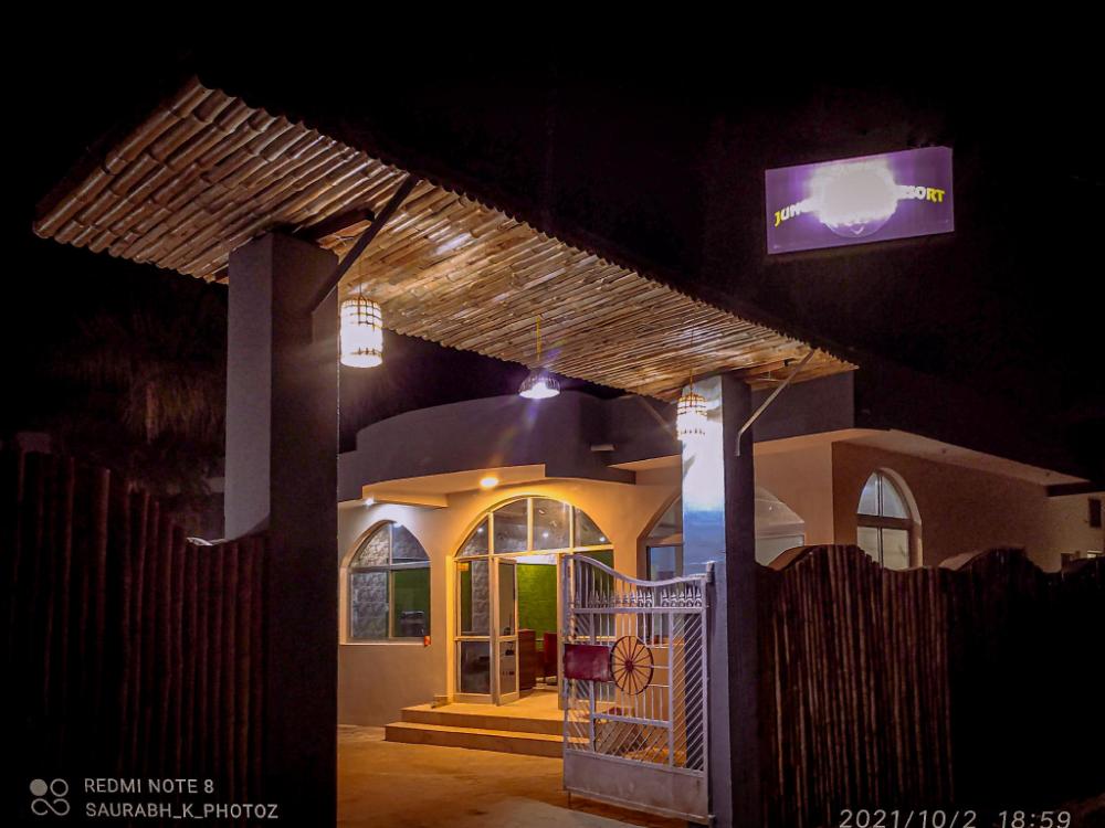 hotel jungle palace resort