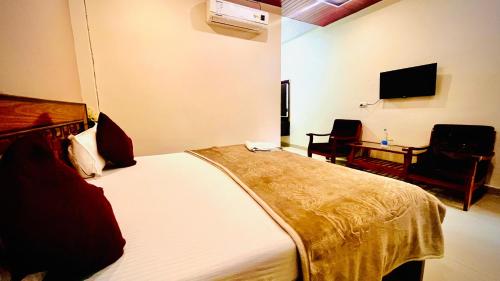 hotel jungle palace resort