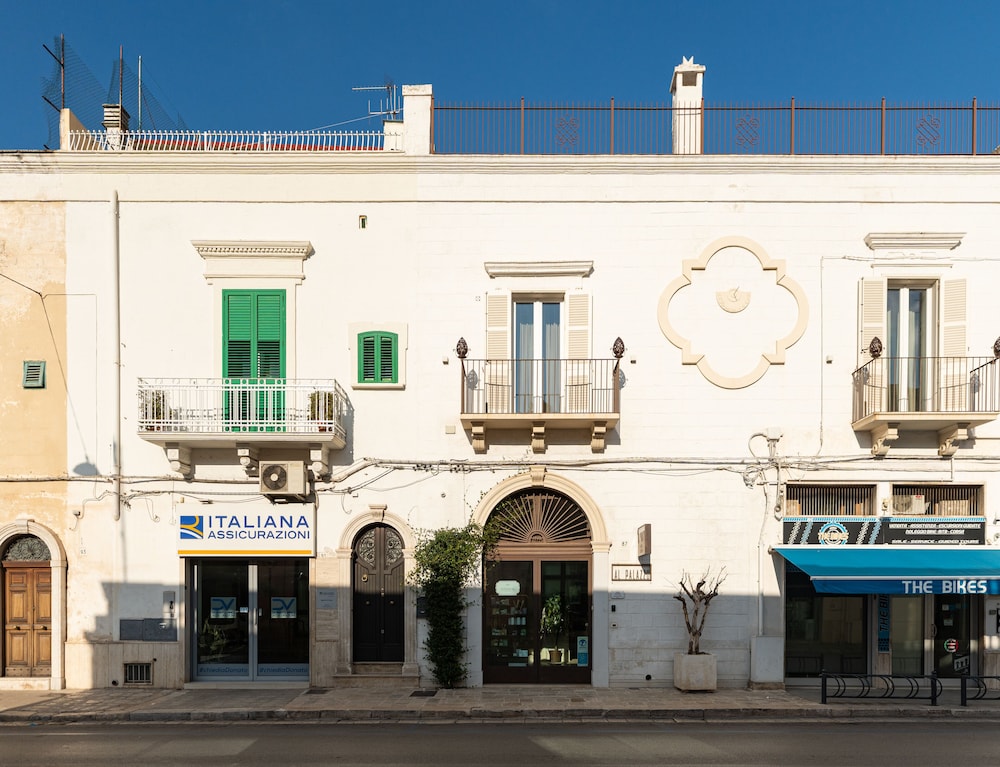 al palazzo la dimora