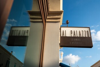 al palazzo la dimora