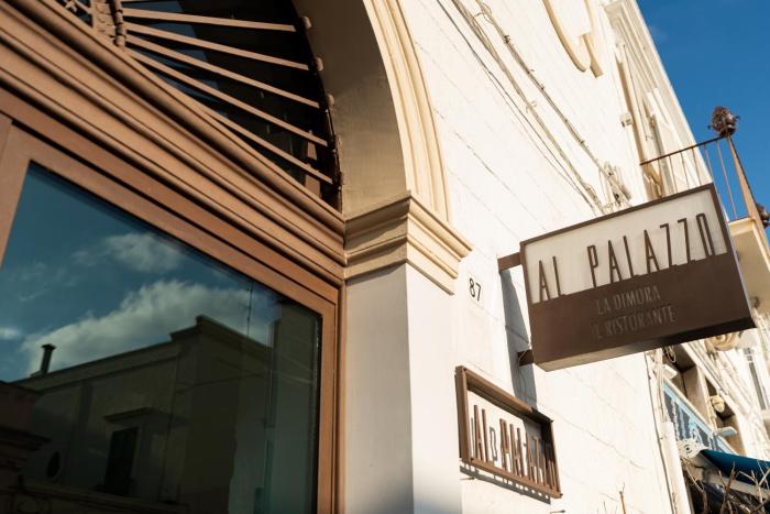 al palazzo la dimora