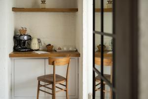 al palazzo la dimora