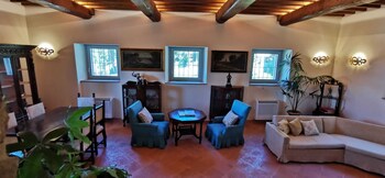 Chimera Tuscany Resort,,4 star