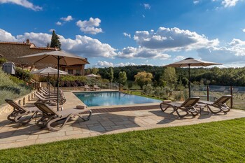 Chimera Tuscany Resort,,4 star