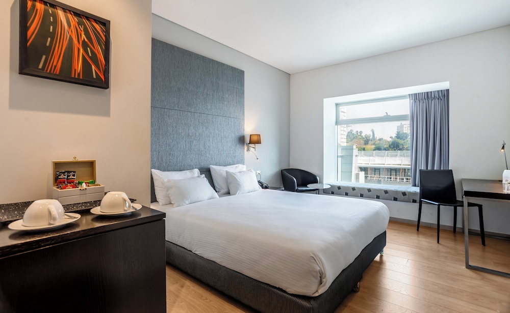 benjamin herzliya business hotel