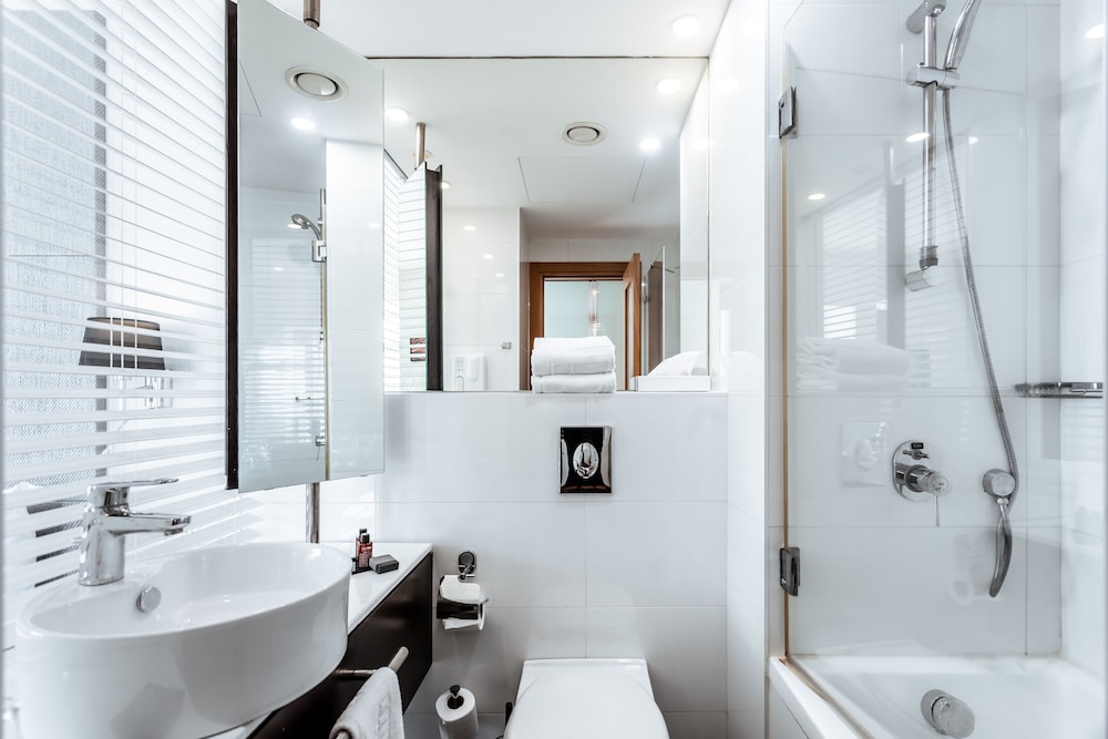 benjamin herzliya business hotel