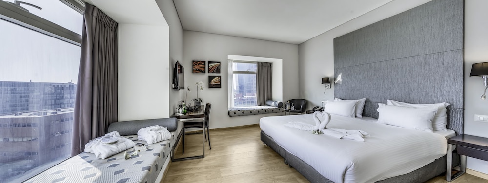 benjamin herzliya business hotel