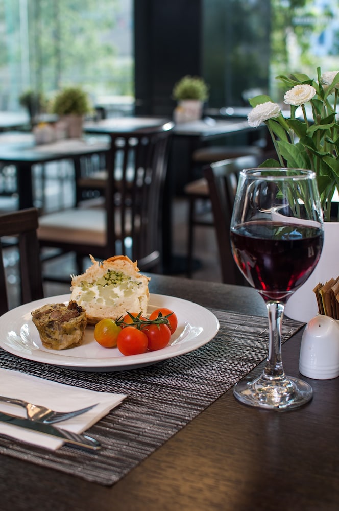 benjamin herzliya business hotel