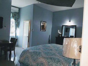 dela de rose guest house negril jamaica