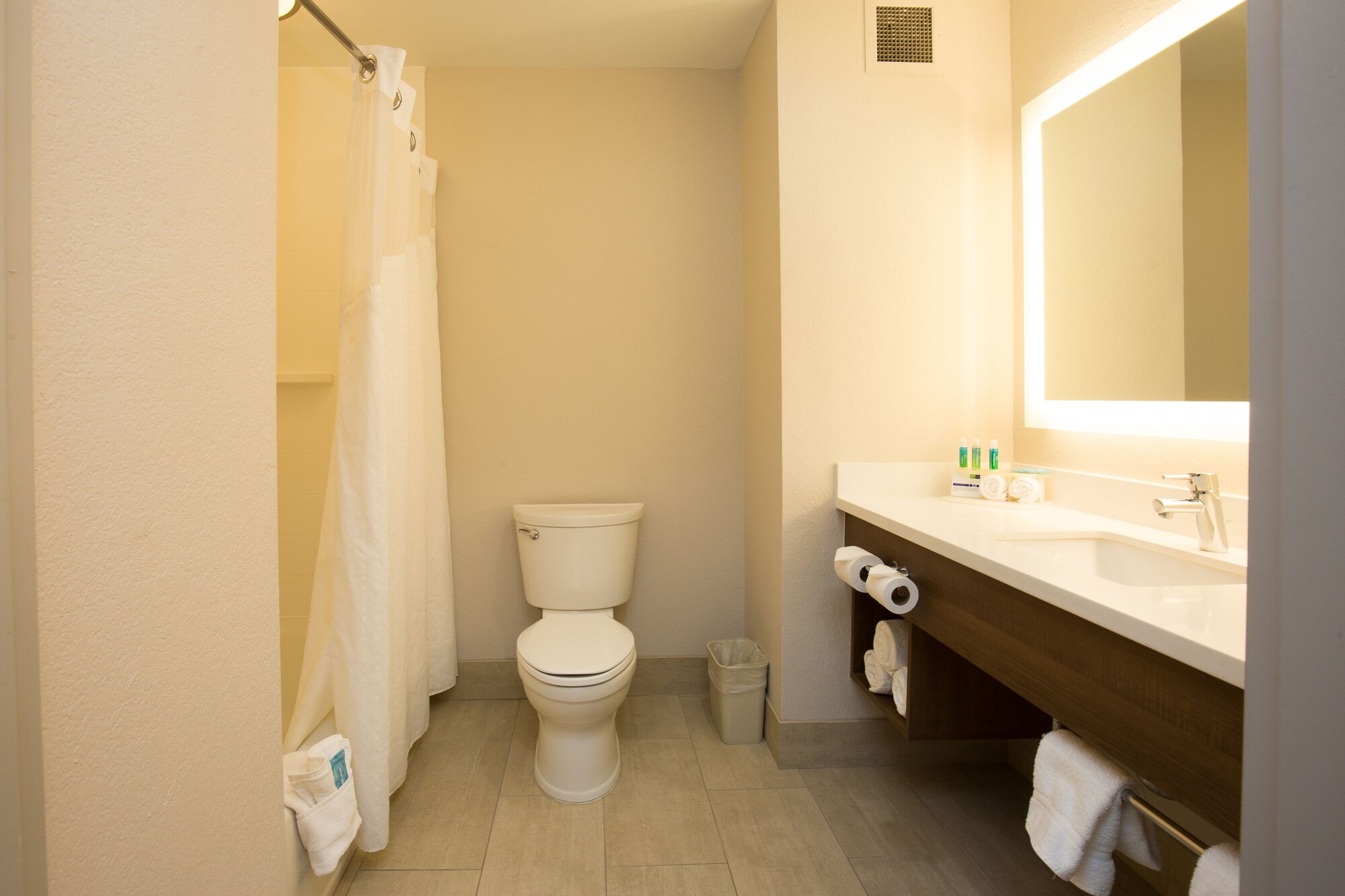 holiday inn express hotel and suites hesperia by ihg