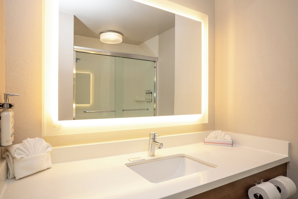 holiday inn express hotel and suites hesperia by ihg