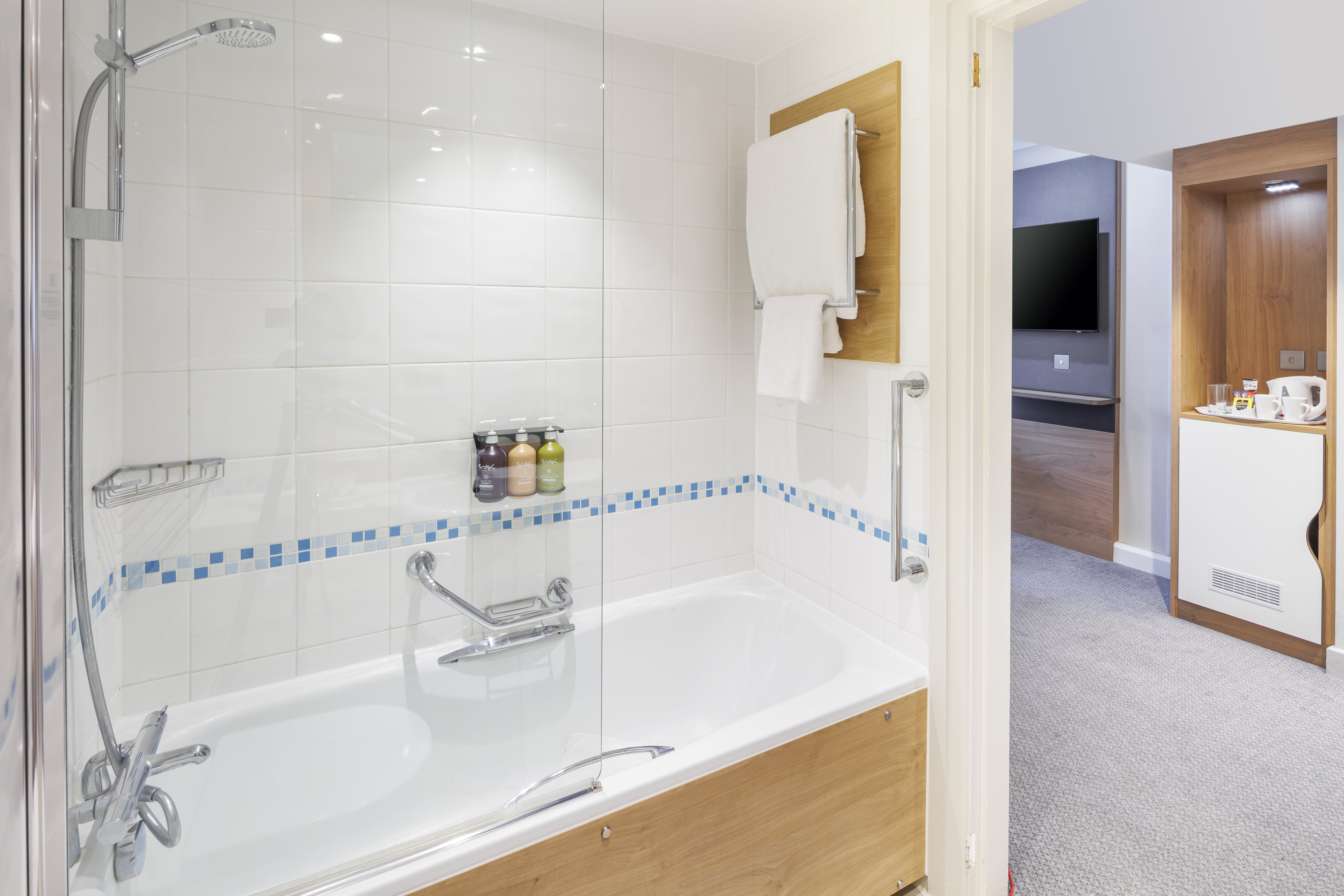 holiday inn high wycombe m40 jct 4 by ihg