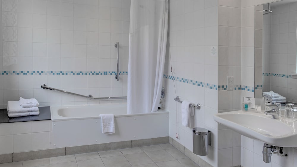 holiday inn high wycombe m40 jct 4 by ihg