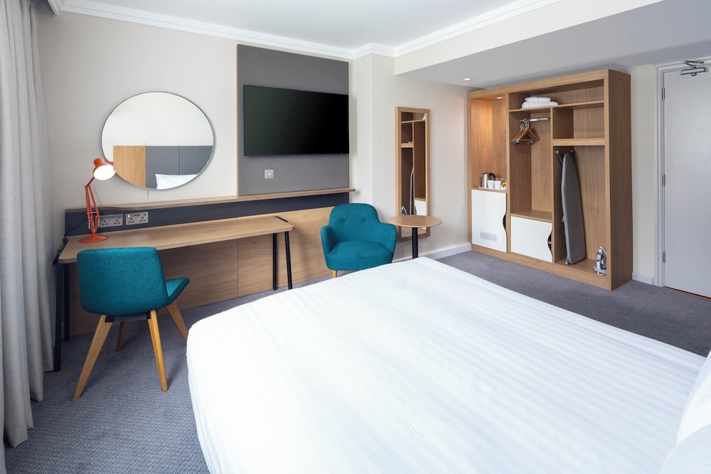 holiday inn high wycombe m40 jct 4 by ihg