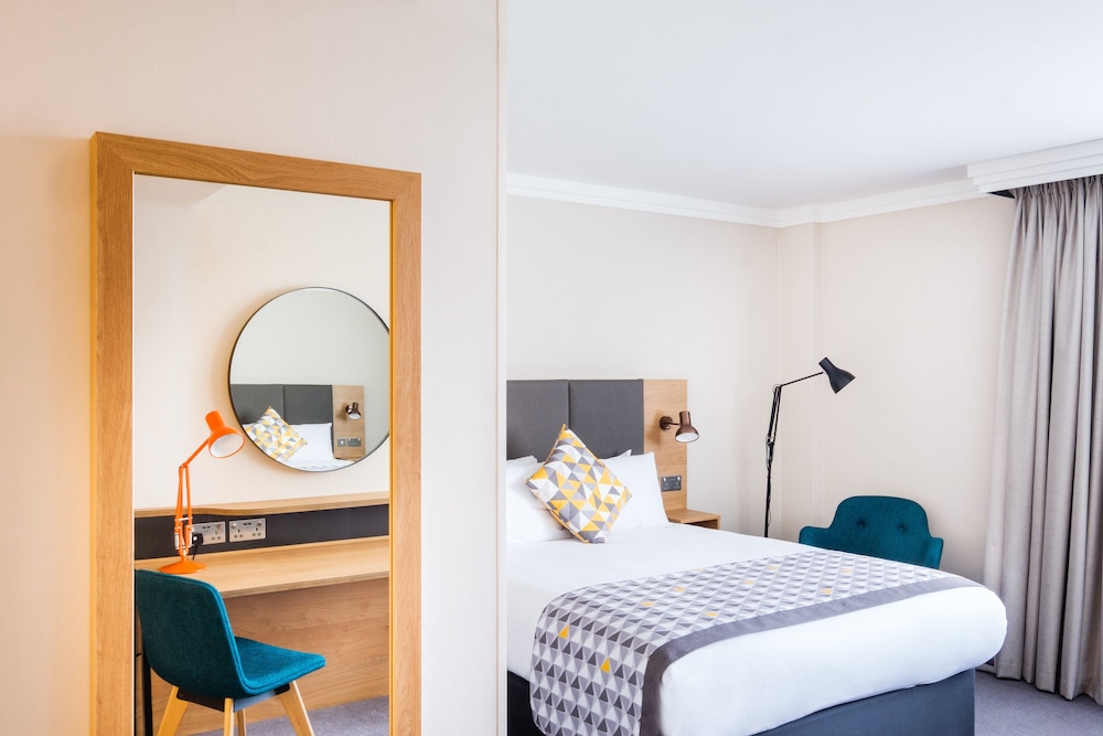 holiday inn high wycombe m40 jct 4 by ihg