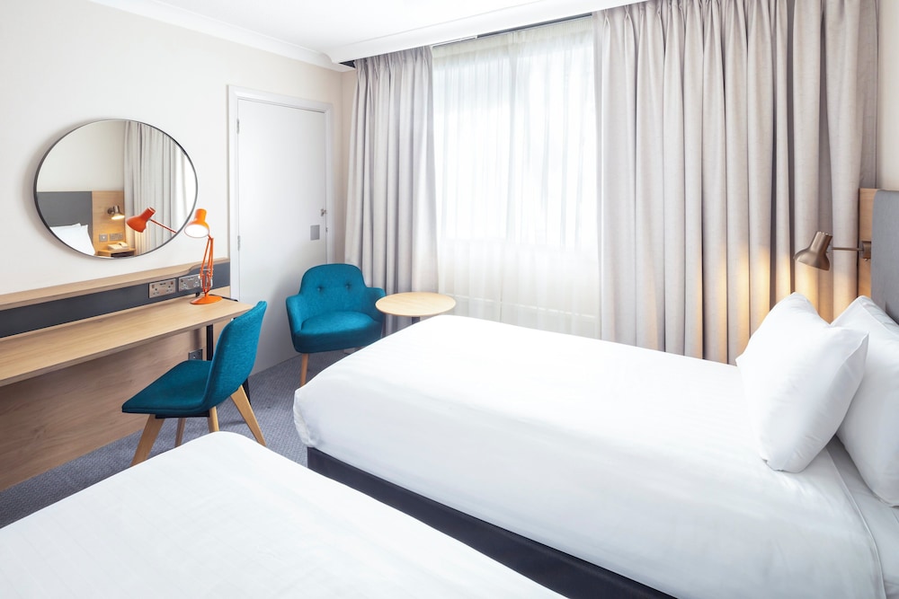 holiday inn high wycombe m40 jct 4 by ihg