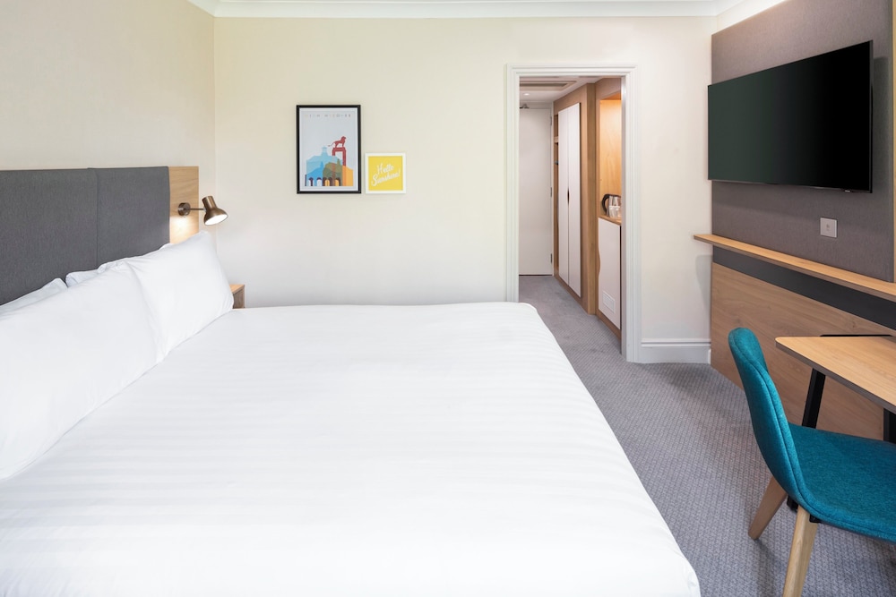 holiday inn high wycombe m40 jct 4 by ihg